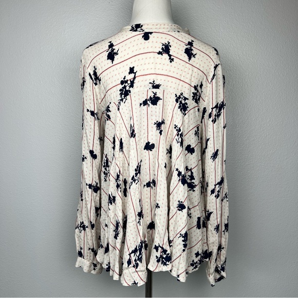 MAX Jeans Flowy Boho Floral Long Sleeve Blouse with Tie Neck Bow - Picture 4 of 7